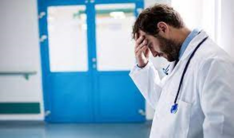 Hastalarla karşı karşıya geliyorlar: Hekimlere ‘anket baskısına’ tepki
