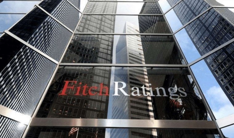 Fitch Türkiye’nin kredi notunu revize etti