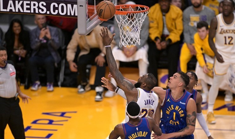 LeBron James’ten NBA tarihinde bir ilk!