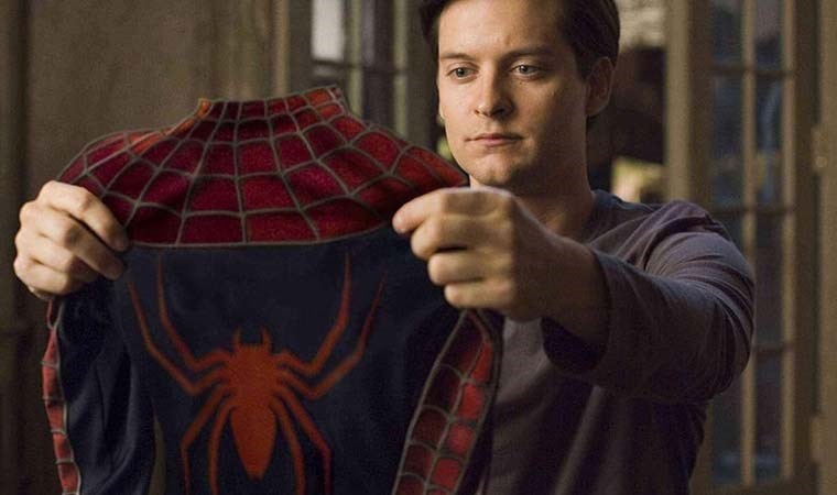 Tobey Maguire’ın Örümcek Adam filminde giydiği kostüm açık arttırmaya çıktı