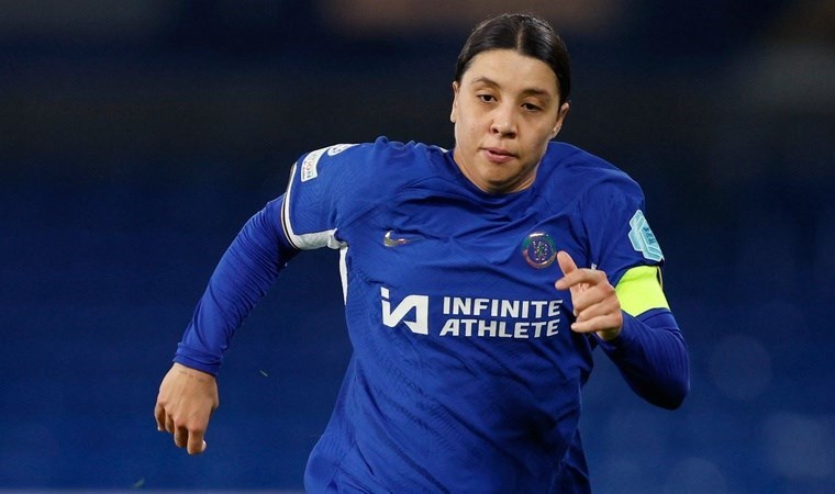 Kadın futbol yıldızına ‘ırkçılık’ davası