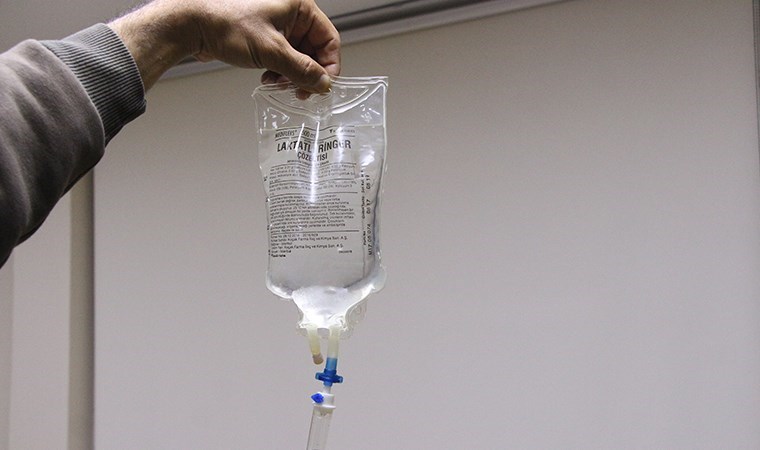 Damar yolu ile verilen serumda ‘mikroplastik’ çıktı