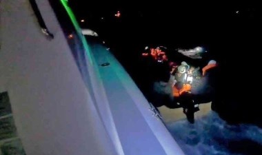 İzmir açıklarında 38 kaçak göçmen yakalandı – Son Dakika Türkiye Haberleri | Cumhuriyet