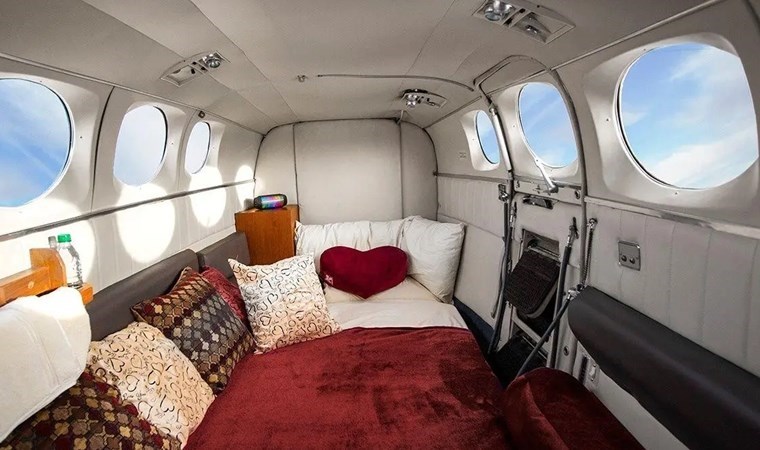 Uçakta cinsel ilişki fırsatı sunan şirketlere yoğun ilgi