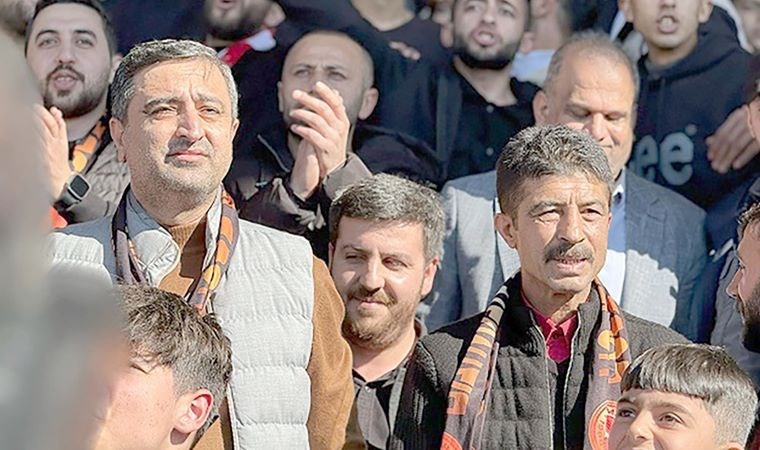 Batman’da HÜDA PAR adayıyla fotoğraf veren DEM Partili aday ihraç edildi