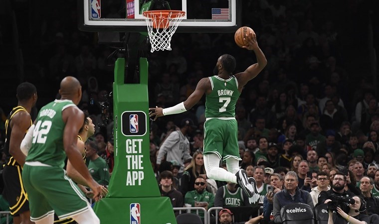 NBA’de Boston Celtics farklı galibiyetle seriyi 11 maça çıkardı!