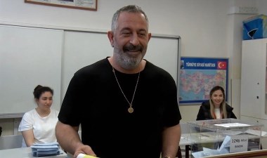 Ünlü komedyen Cem Yılmaz oyunu kullandı – Son Dakika Türkiye Haberleri | Cumhuriyet