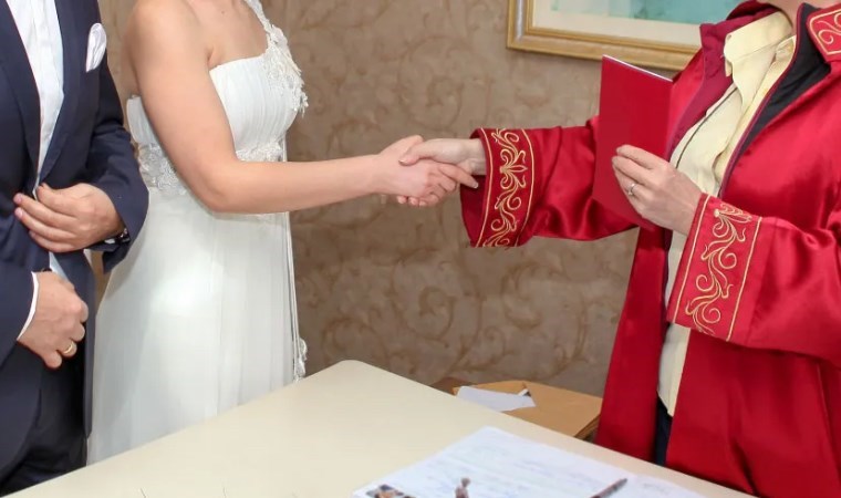 Nikah memuru mizanseni! Tarihleri uyuşmayan çiftler bu yöntemi kullanıyor