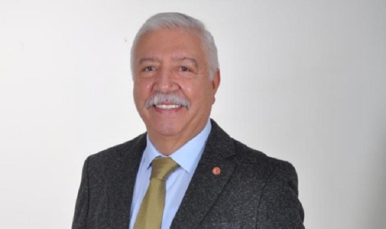 İYİ Parti’den istifa etmişti. CHP rozeti taktı: İYİ Parti’li Bucak CHP’ye geçti