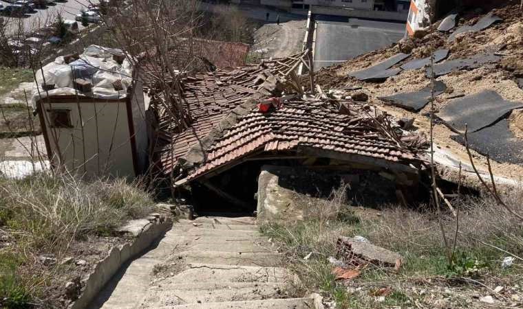 Ankara’da istinat duvarı gecekondunun üzerine çöktü