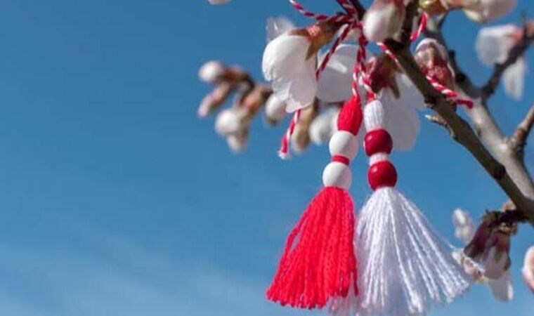 Marteniçka bilekliği ne zaman çıkarılır? Marteniçka bilekliği mart bitmeden çıkarılır mı?