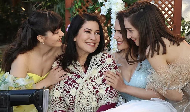 İclal Aydın ‘Üç Kız Kardeş’ dizisinden neden ayrıldığını açıkladı!