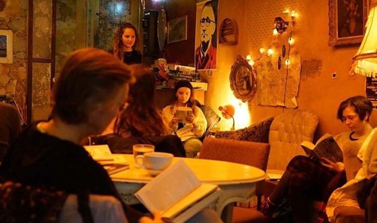 Bu kafede telefon kullanmak yasak! ‘Sosyal medya detoksu’ yaptıran mekân