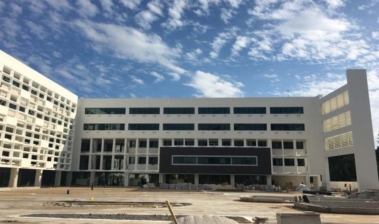 Antalya Büyükşehir Belediye Başkan adayları kim? 31 Mart yerel seçimlerinde Antalya Büyükşehir’den kaç kişi belediye başkan adayı oldu? Antalya Büyükşehir’de hangi parti kimi aday gösterdi?