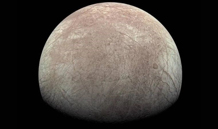 Jüpiter’in uydusu günde 1.000 ton oksijen üretiyor