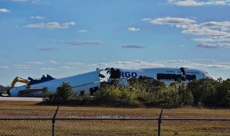 ABD, el koyduğu Venezuela uçağını parçaladı