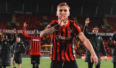 Marius Sumudica'dan transfer açıklaması: Denis Dragus'a Süper Lig devi talip! – Son Dakika Spor Haberleri | Cumhuriyet