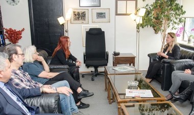 CHP Bakırköy Adayı Ayşegül Ovalıoğlu gazetemizi ziyaret etti – Son Dakika Siyaset Haberleri | Cumhuriyet