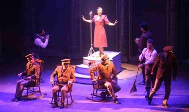 Mersin Devlet Opera ve Balesi'nden 'Evita Müzikali'nin prömiyeri gerçekleşti – Son Dakika Kültür-Sanat Haberleri | Cumhuriyet