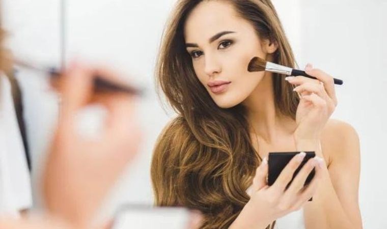Makyajınızın kalıcılığını artıracak 10 yöntem: Makyajınız gün boyu tazeliğini koruyacak…