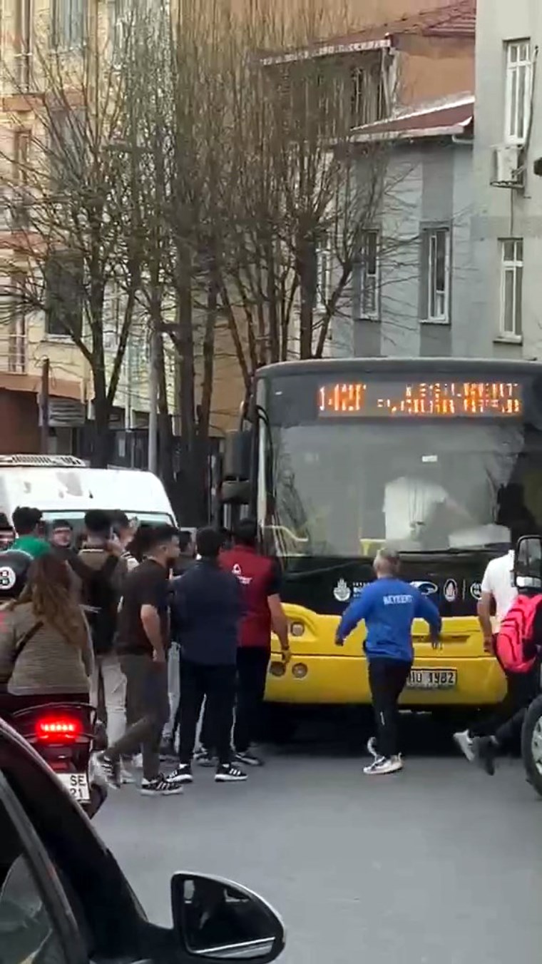 Avcılar'da yol tartışması: İETT şoförüne yumruklu saldırı - Son Dakika Türkiye Haberleri | Cumhuriyet