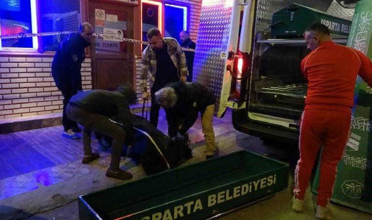 Isparta’da gece kulübünde silahlı kavga: 1 kişi hayatını kaybetti!