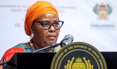 Güney Afrika'da yolsuzluk iddiası: Parlamento Başkanı istifa etti – Son Dakika Dünya Haberleri | Cumhuriyet
