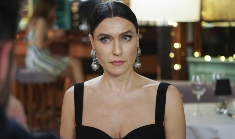 Özel gösterimde poz verdiler: Şevval Sam yeni sevgilisiyle ilk kez görüntülendi!