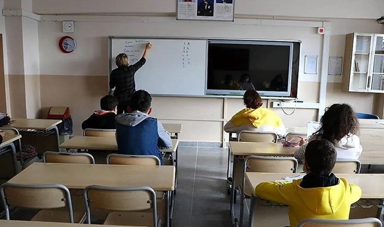 Yeni müfredatta skandallar bitmiyor: Savunma sanayinin ‘yerli ve milli ürünleri’ 6. sınıf Din Kültürü ve Ahlak Bilgisi müfredat taslağına girdi