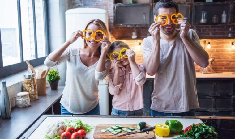 Bayramda kilo almamanın püf noktası: ‘Açken tatlı yememek…’
