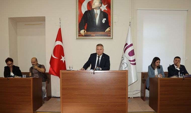 Urla’da 4,5 yıl sonra ilk meclis toplantısı yapıldı