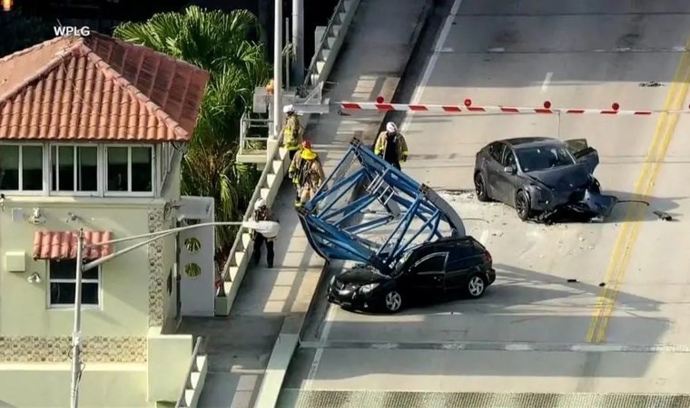 ABD’de küçük uçak düştü: 3 ölü