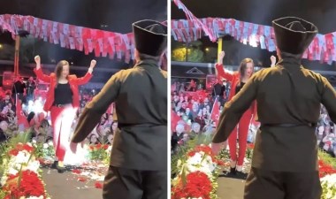 Selçuk’un kadın başkanı zaferini ‘zeybek’le kutladı – Son Dakika Türkiye,Siyaset Haberleri | Cumhuriyet