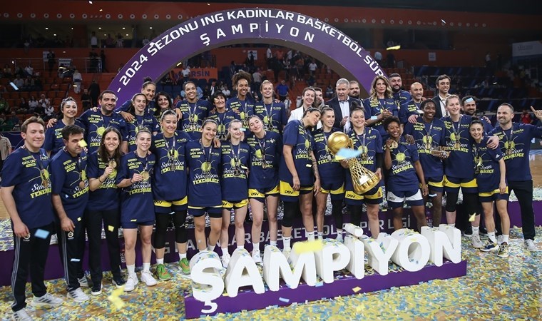 Fenerbahçe Alagöz Holding 4 kupada zafere ulaştı: ‘Hayallerin ötesinde bir sezon’