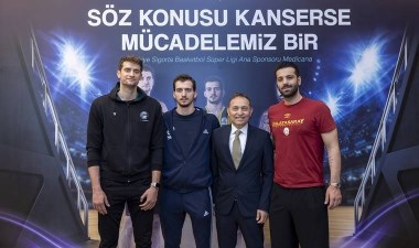 Ünlü basketbolcular kanser hastalarını ziyaret etti – Son Dakika Spor Haberleri | Cumhuriyet