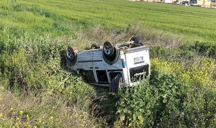 Gaziantep’te hafif ticari araç, ters döndü: 6 yaralı
