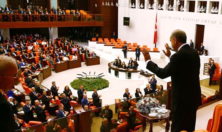 Erdoğan 23 Nisan oturumuna gelmedi, İsmailağa ‘şeyh’i Hasan Kılıç’ın cenazesine katıldı