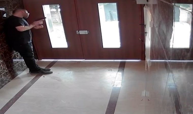 Büyükçekmece’de ilginç anlar… Kendi kendine çatıştı!