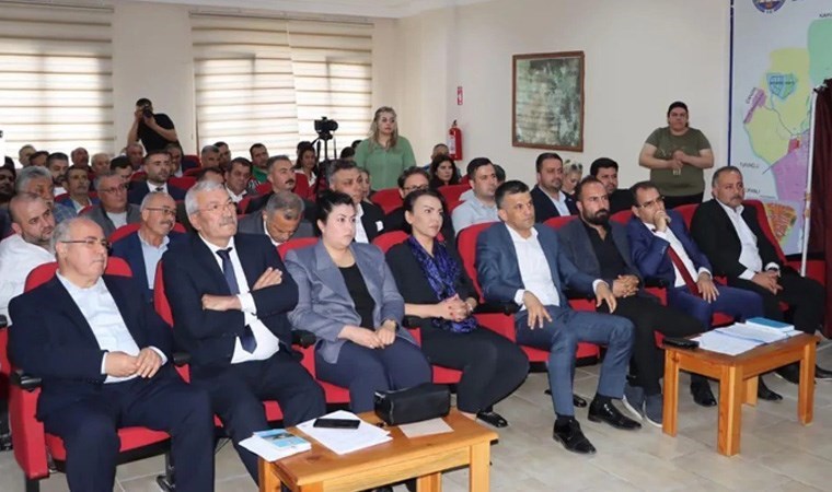 Kozan’da İYİ Parti ve BBP meclis üyeleri istifa ederek CHP’ye geçti