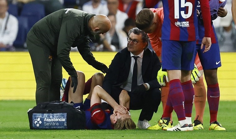 Real Madrid maçında sakatlanmıştı: Frenkie de Jong’dan Barcelona’ya kötü haber!