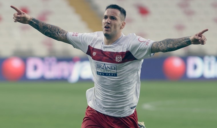 Icardi ile Dzeko’yu takip ediyor… Rey Manaj, Sivasspor tarihine geçti!