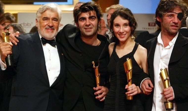 Duvara Karşı filminin yönetmeni Fatih Akın’ın yeni filmi Amrum’un çekimleri başladı