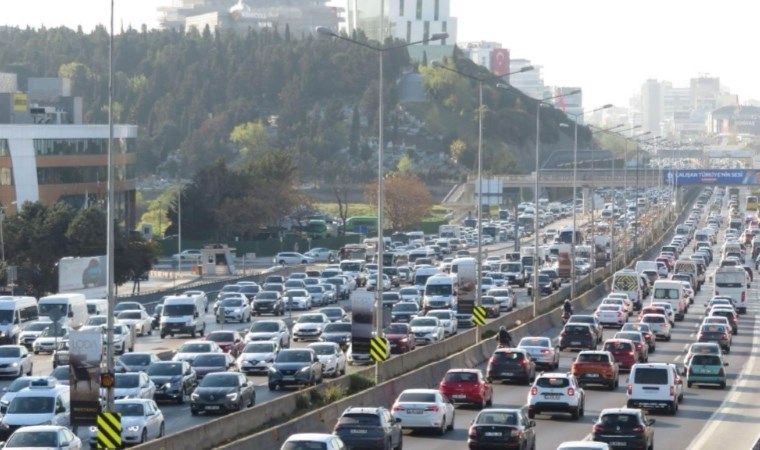 İstanbul’da bayram öncesi trafik yoğunluğu