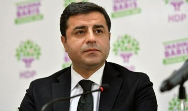 Demirtaş'tan Erdoğan'a 'Van' mesajı: 'Bu gidişata daha en başından dur demenizi bekliyoruz' – Son Dakika Siyaset Haberleri | Cumhuriyet