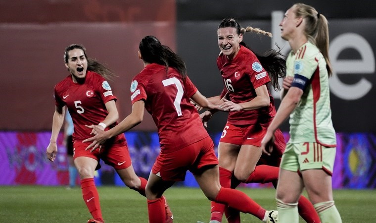 EURO 2025 yolunda kritik galibiyet: A Milli Kadın Futbol Takımımız, geriden gelip kazandı!