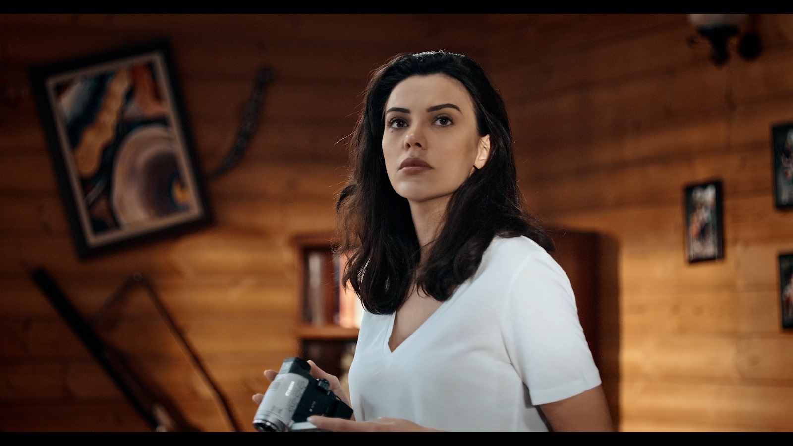 Tuvana Türkay ve Serhat Teoman’lı Karanlıktan Kaçış 31 Mayıs’ta Sinemalarda