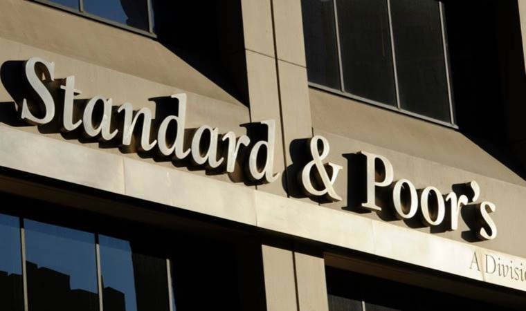 S&P, Türkiye’nin kredi notunu yükseltti
