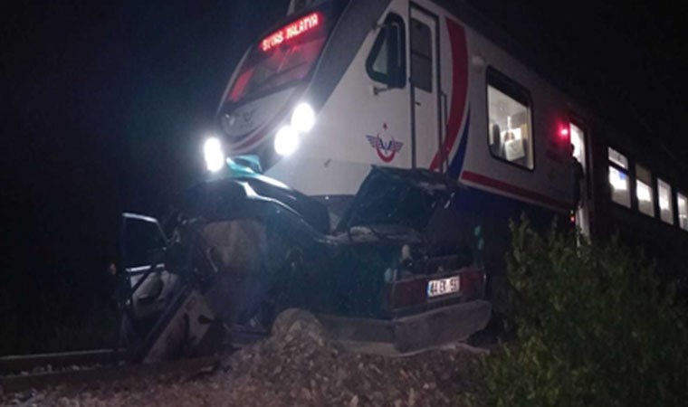 Malatya’da hemzemin geçitte tren otomobile çarptı: 1 kişi hayatını kaybetti