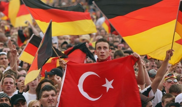 Alman basını, Türk göçmenleri yazdı: ‘Sığınma başvuruları rekor kırdı…’