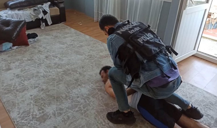 İzmir’de ‘torbacı’ operasyonu: 64 gözaltı